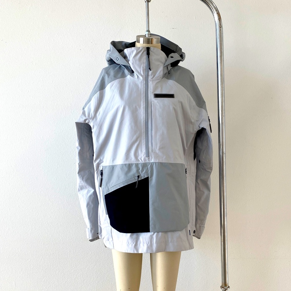 Burton Women’s Snowboarding Anorak